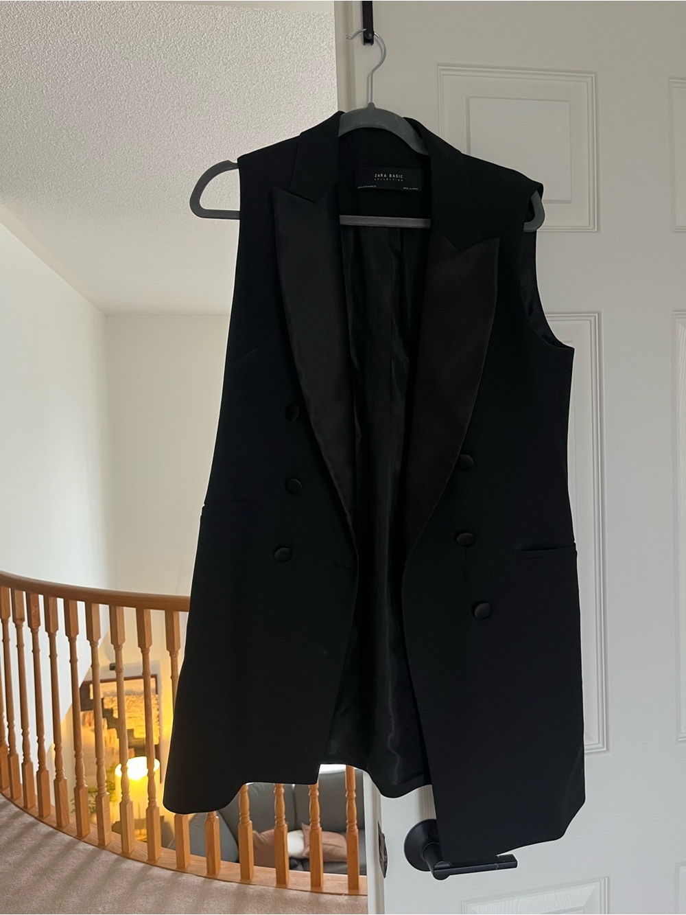 Zara Black Double-Breasted Sleeveless Blazer Vest with Satin Lapels